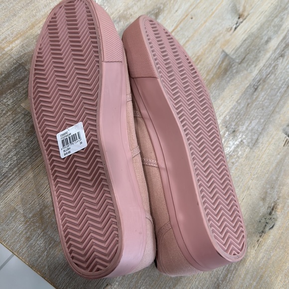 New Sportsgirl nude sneaker size 39 - Picture 5 of 5